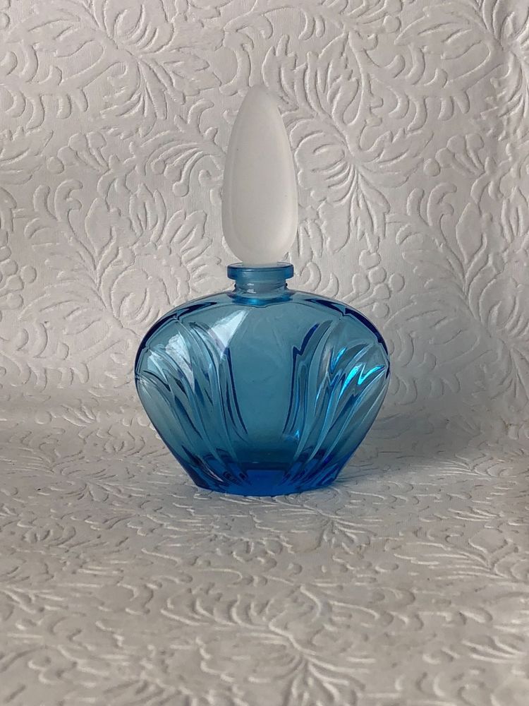 avon perfume glass bottle vintage blue AVON VINTAGE MERMAID Perfume Bottle