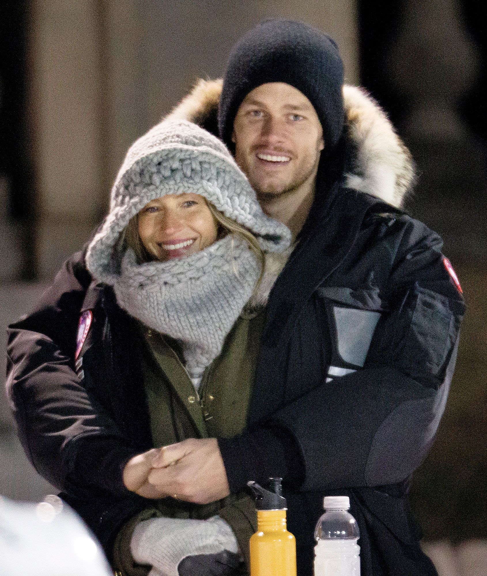 Gisele Bundchen And Tom Brady Cuddle Up At Boston Park Following Patriots Win Tom Brady And Gisele Gisele Bundchen Tom Brady