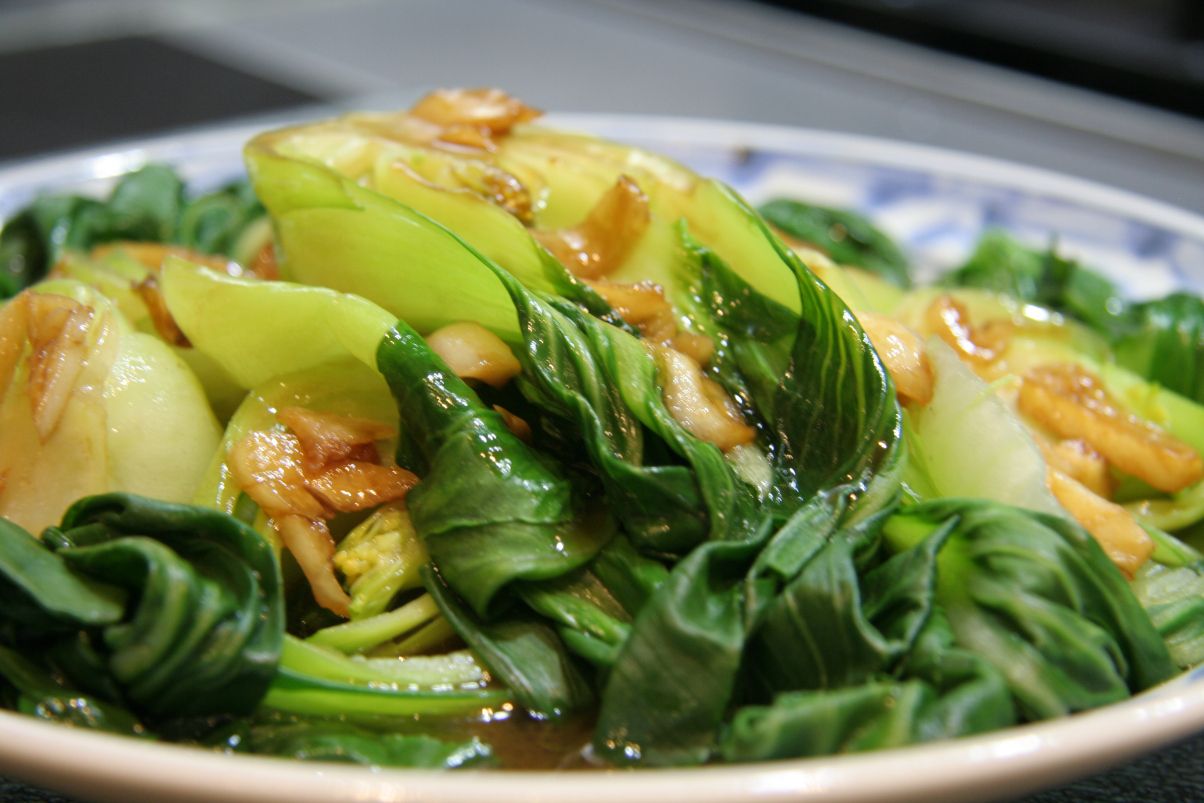 chinese-vegetable-shanghai-cabbage-with-oyster-sauce-and-garlic