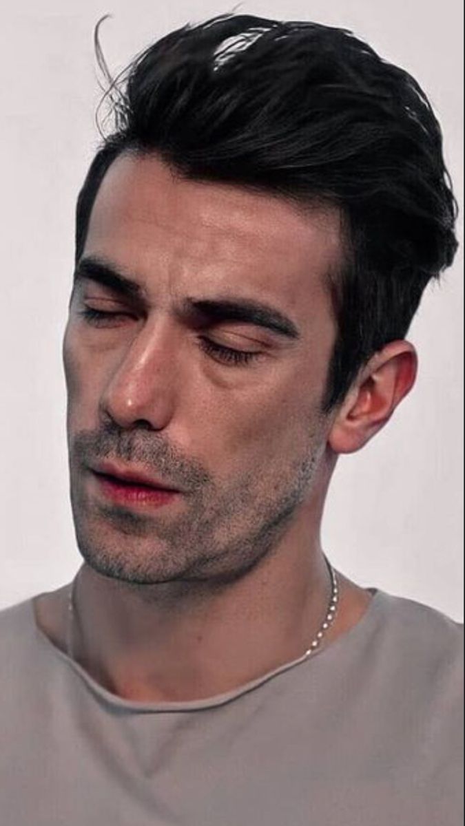 Model Man, Jaw Line, Poutine, Beautiful Smile, Male Models, Hot Guys, Writing, Rome, Fle