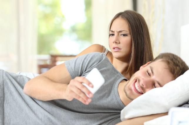 Féltékenység - PROAKTIVdirekt Életmód magazin és hírek - proaktivdirekt.com Relationships Are Hard, Marriage Relationship, Marriage Issues, Marriage Quotes, Unfaithful Men, Jealous Women, Sea Feliz, Cheating Spouse, Divorce Recovery