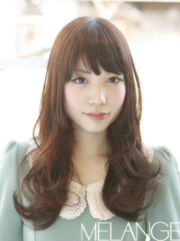 かわいいツヤ髪ロング ヘアモデル ヘアスタイリング 髪型 女性
