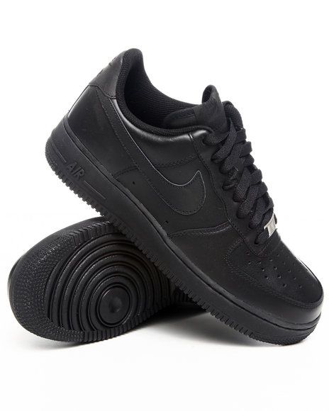 The Air Force 1 '07 by Nike features: Premium leather upper Locked ... The Air Force 1 '07 by Nike features: Premium leather upper Locked in-