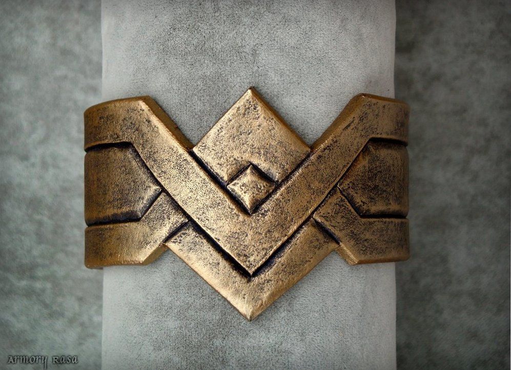 wonder woman cuffs AND Tiara Lasoo ......Hand crafted Polished brass or steel