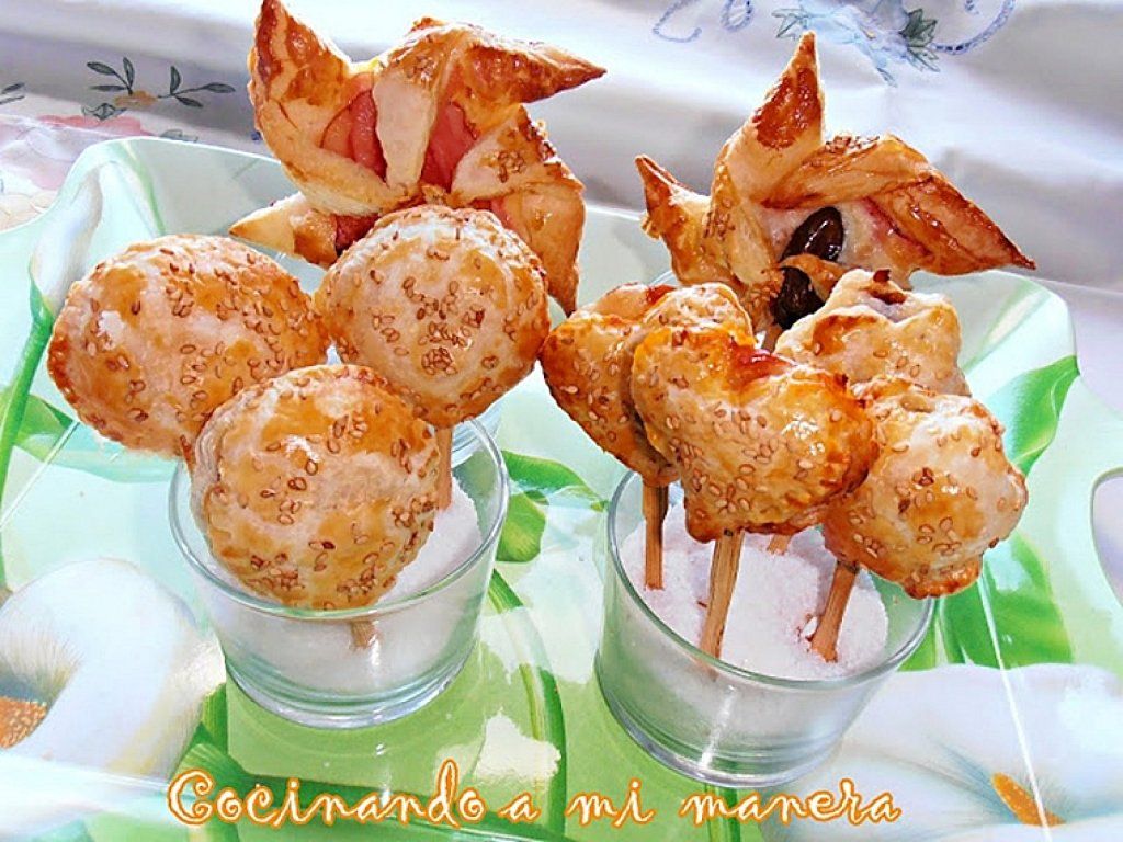10 Recetas Para Un Lunch O Para Poner De Picoteo En Una Fiesta O Reunión Aperitivos De Hojaldre Aperitivos Aperitivos Salados