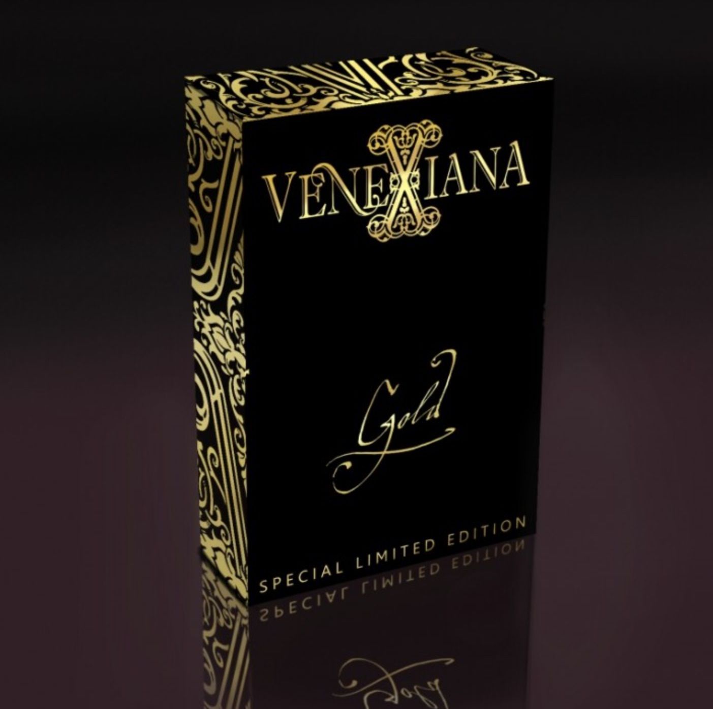 Venexiana Gold playing card deck by Lotrek of Half Moon Playing Cards. An incredibly exquisite