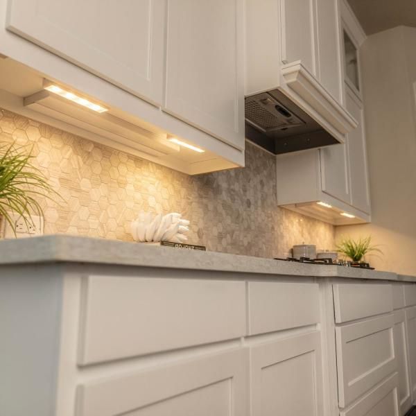 Brilliant Evolution LED White Wireless Under Cabinet Light with 2 Remotes (4-Pack)-BRRC120IR4 - The Home Depot Under Cabinet Lighting Wireless, Kitchen Under Cabinet Lighting, Light Kitchen Cabinets, Under Counter Lighting, Wireless Lights, Under Cabinet Lights, Kitchen Island Lighting, Recessed Lighting, Strip Lighting