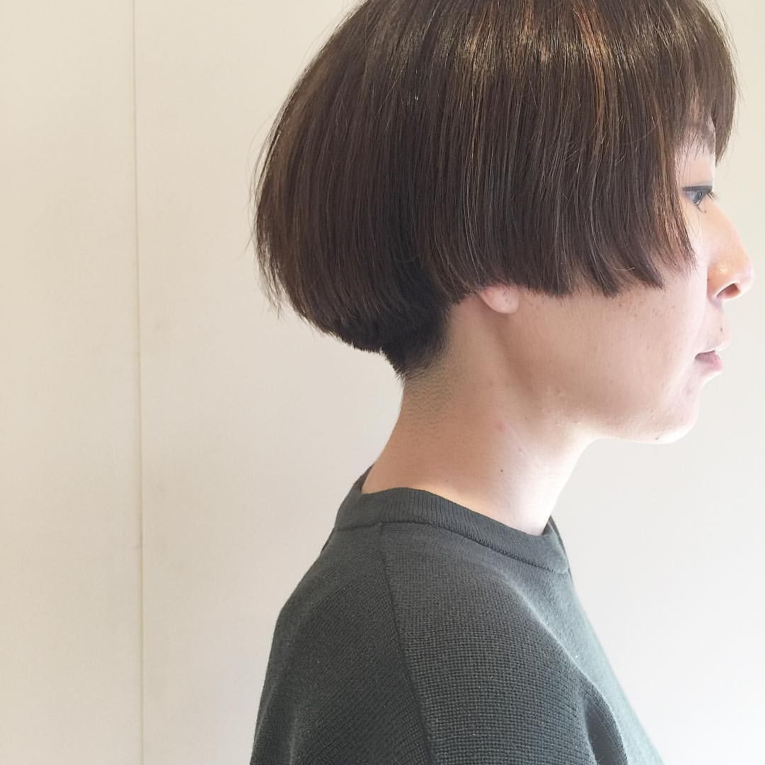 高谷美奈子さんはinstagramを利用しています ゲストヘア こんなパッツリショートはいかがでしょうか ゲストの髪質を生かしハンドドライしたあとスタイリング剤つけて終わり サイドビューもバックビューも美しく 刈り上げ女子 カジュアルモード オシャレさん 高谷美奈子さんはinstagramを利用しています ゲストヘア こんなパッツリショートはいかがでしょうか ゲストの髪質を生かしハンドドライしたあとスタイリング剤つけて終わり サイドビューもバックビューも美しく 刈り上げ女子 カジュアルモード オシャレさん