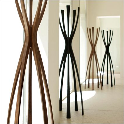 Porada Flamingo Coat Stand Cetto Walnut By Gino Carollo Art Porada Flamingo Coat Stand Cetto Walnut By Gino Carollo