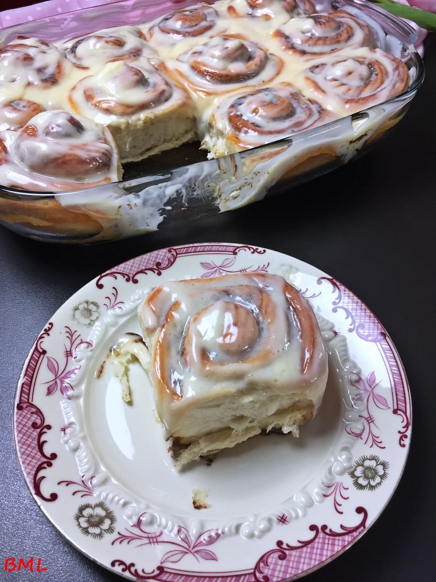 Zimtschnecken mit Frischkäse-Frosting…American Cinnamon-Rolls with Cream Cheese-Frosting