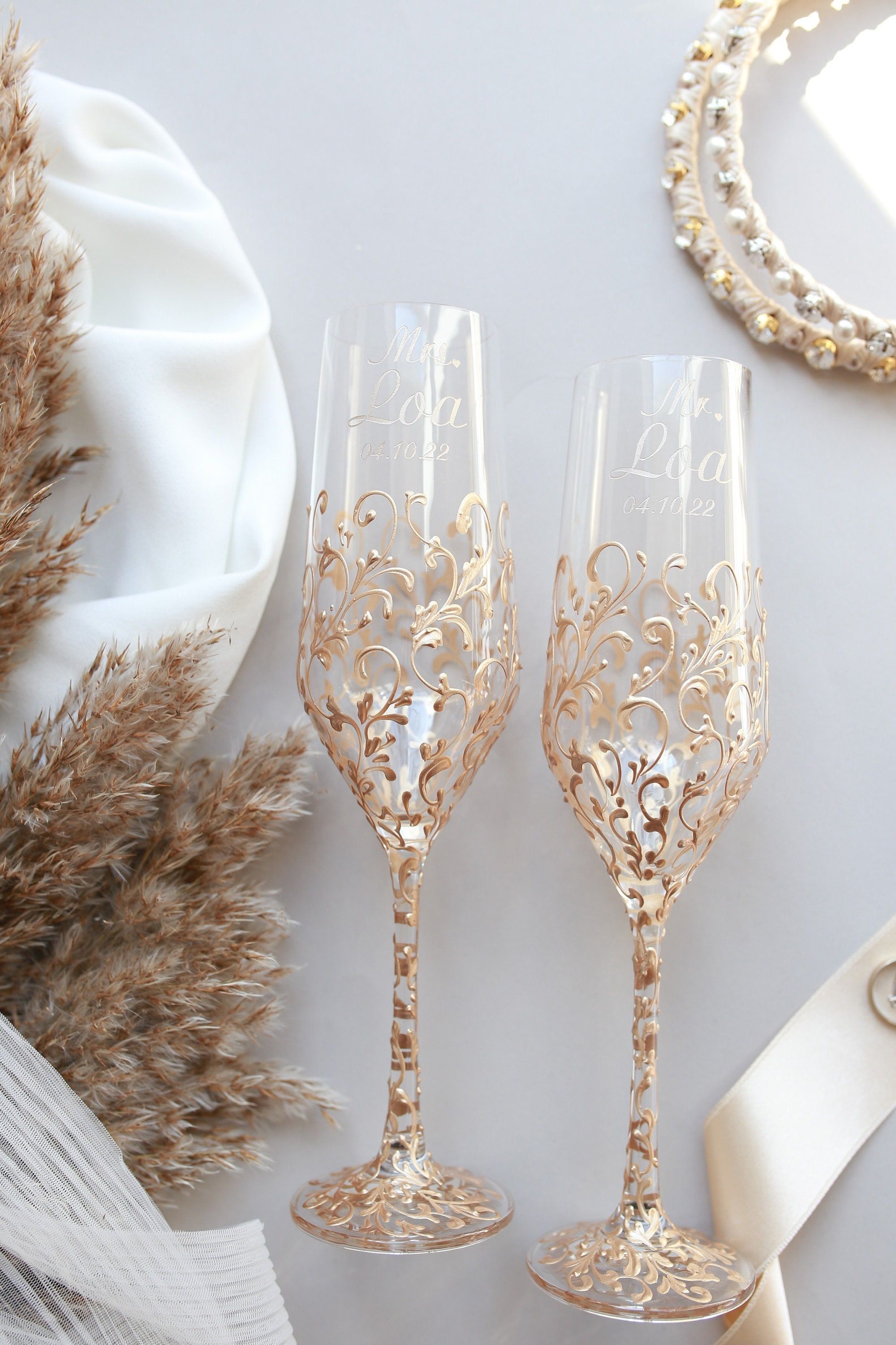 For these glasses color: gold paint All completely handmade! MEASUREMENTS: -Champagne flutes : Height - 10 inch (26 cm). Volume - 170ml (6.1 oz) Custom champagne glasses may be created to fit your needs. Your unique wedding colors can be used for this design. Names and date may be painted to customize to your occasion. Glasses will be carefully packed for shipping. Also, here you can order a guest book, ring pillow, unity candle set and many other. for the manufacture of your order I will need 3 Wedding Toasting Glasses, Wedding Champagne Flutes, Toasting Flutes, Wine Wedding, Champagne Color, Wedding Gifts, Champagne Quinceanera Theme, Beach Wedding, Wedding Ideas