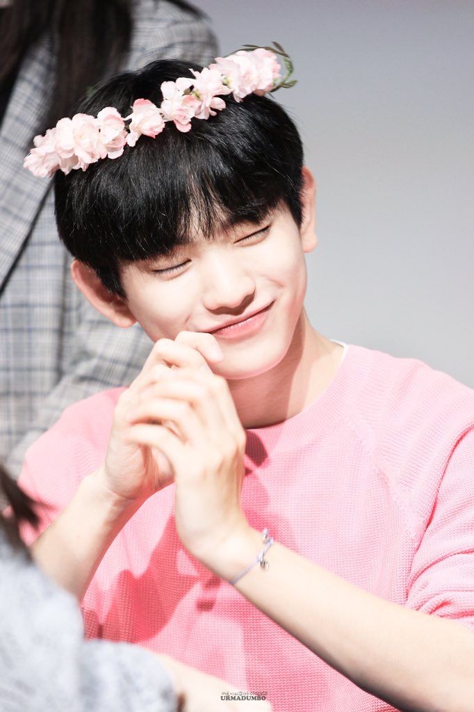 lee eui woong yuehua entertainment produce 101 lee eui woong yuehua entertainment produce 101