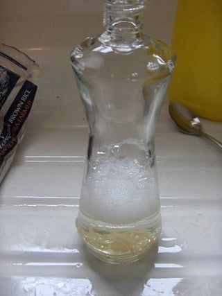 Clean a Bottle Without a Brush : 7 Steps - Instructables Household Cleaning Tips, Cleaning Hacks, Big Bottle, Water Bottle, Glass Bottles, Glass Vase, Clean Bottle, Humming Bird Feeders, Weird Shapes