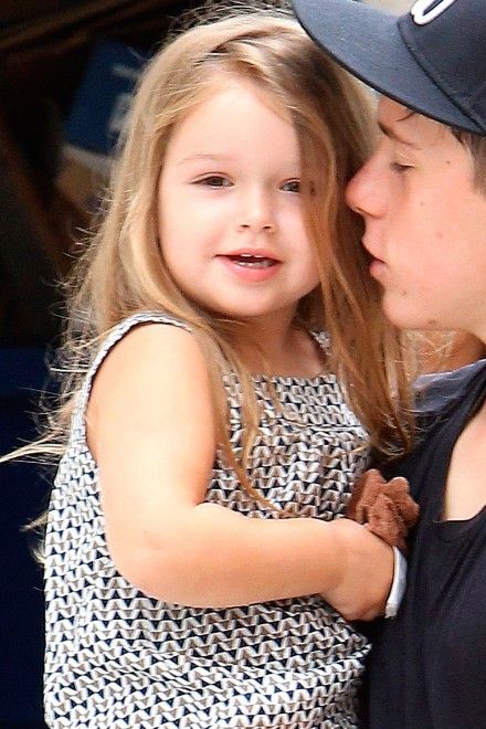 Harper Beckham Style, Fashion Story, Star Fashion, David Beckham Family