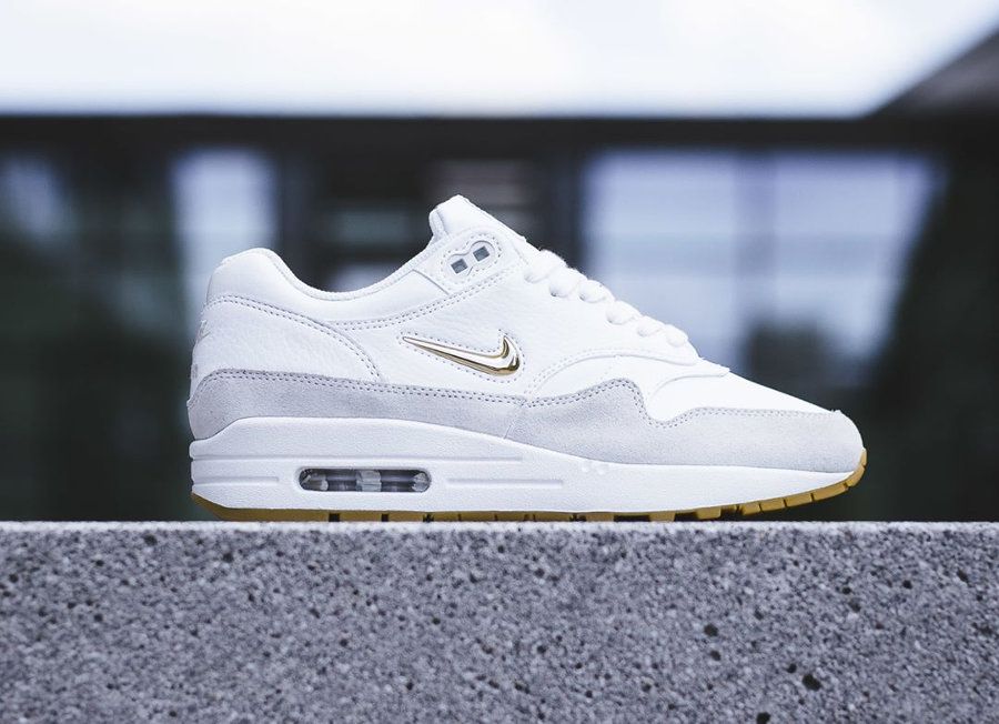 Nike Wmns Air Max 1 Premium Jewel 'Summit White Gold Star ... Nike Wmns Air Max 1 Premium Jewel 'Summit White Gold Star ...