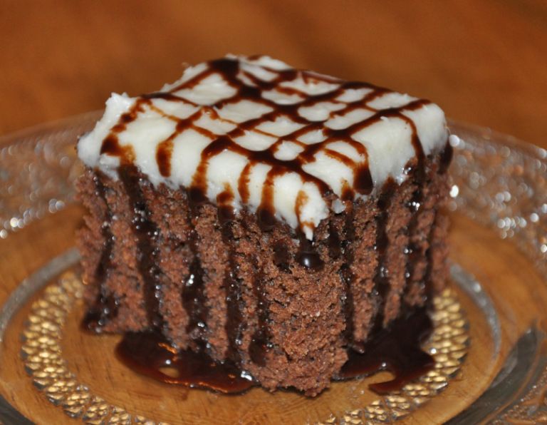 Hershey Ice Cream Cake Ingredients Chocolate Syrup Cake Chocolate syrup cake, Yummy cakes