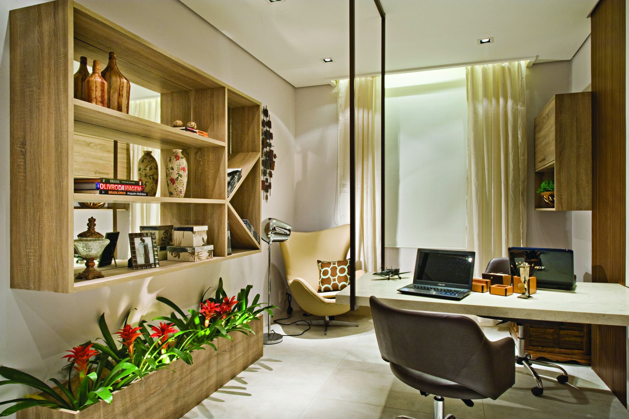 Linda Sala Escrit Rio Decorado Com Madeiras De Demoli O E Flores -> Sala Decorada Com Flores Artificiais Linda Sala Escrit Rio Decorado Com Madeiras De Demoli O E Flores -> Sala Decorada Com Flores Artificiais