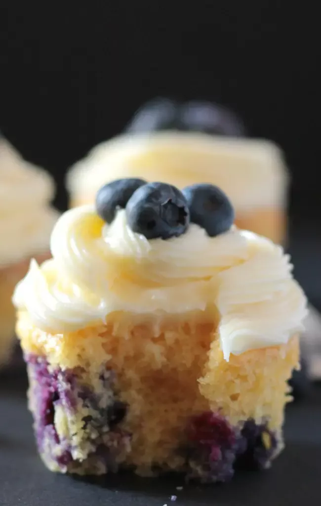 Blueberry Cupcakes with Lemon Cream Cheese Frosting | I Knead to Eat #lemoncreamcheesefrosting