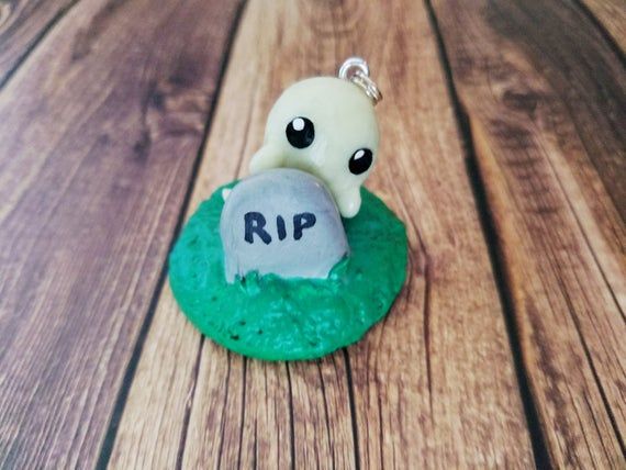 Halloween Necklace - Glow in the Dark Ghost Necklace with a Magnetic Base Stand for Decoration - Hal #pictureplacemeant