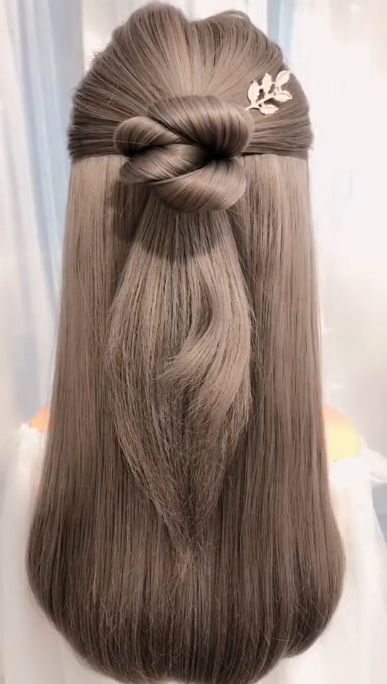 Sassoon style girl hair style The hair style of Sa Sassoon style girl hair style The hair style of Sa