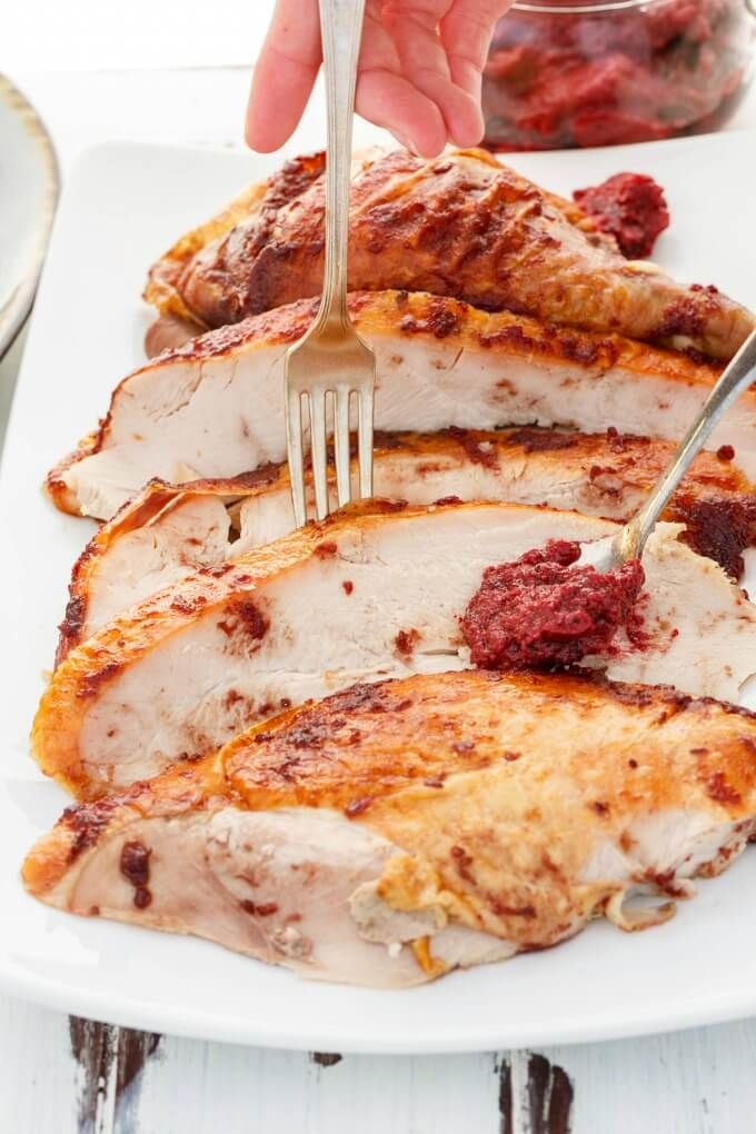 Slow Cooker Whole Turkey - The Cookie Writer Slow Cooker Whole Turkey, Whole Turkey Recipes, Pizza Oven Recipes, Dinner Recipes, Dinner Ideas, Gluten Free Entrees, Thanksgiving Recipes, Thanksgiving Feast, Seasonal Recipes