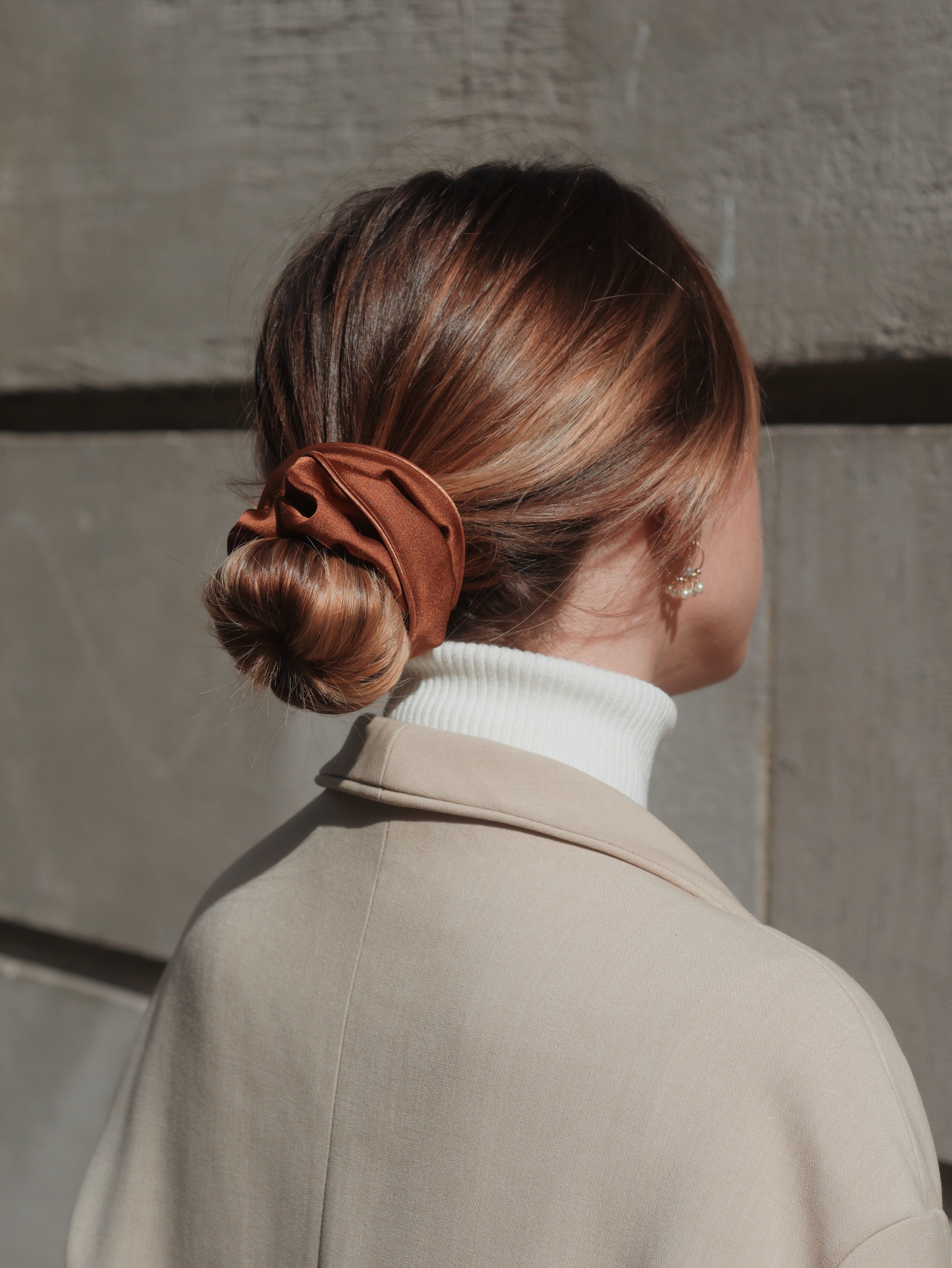 Chouchou satin marron - Sacha ?✨ - Das schönste Bild für hairstyle semi...