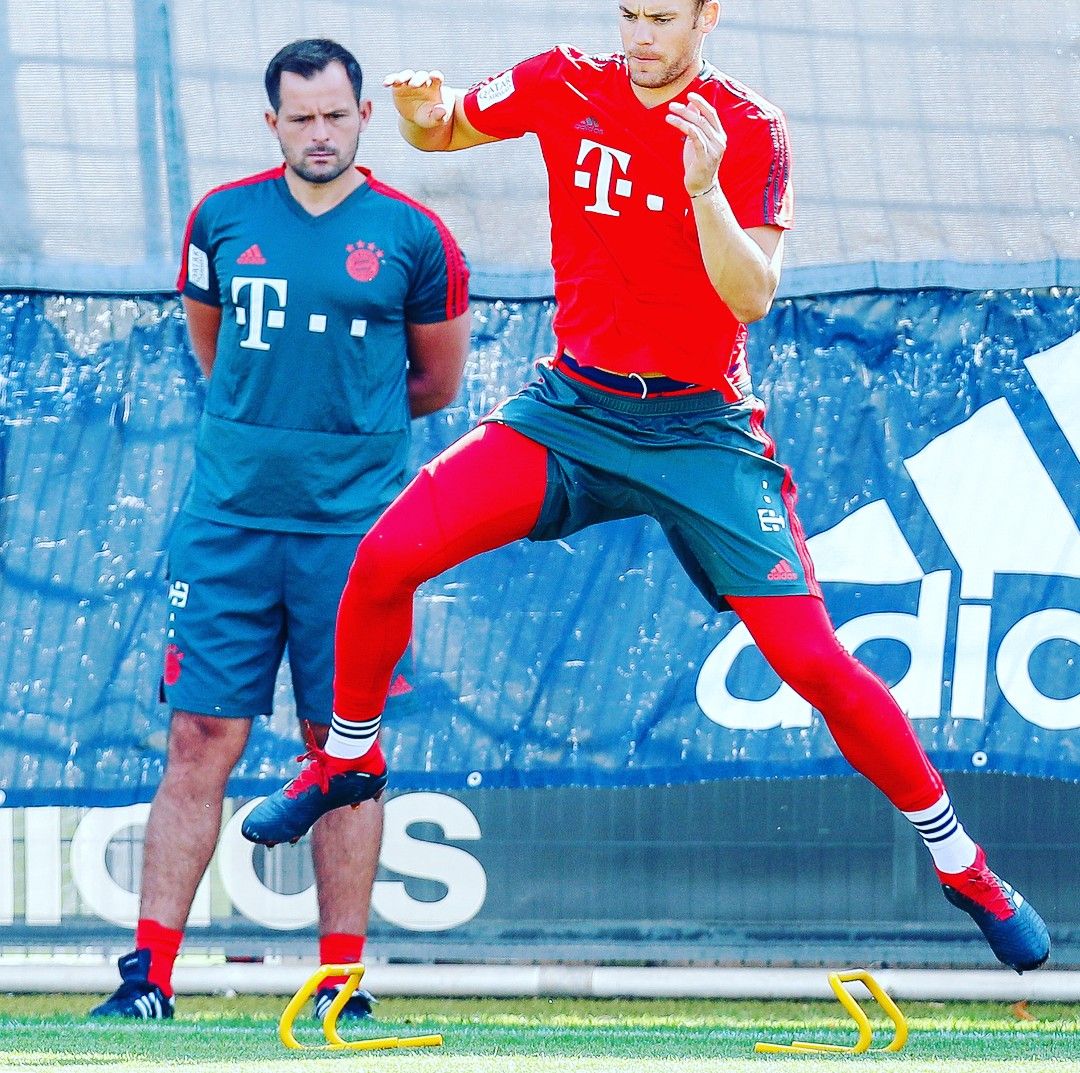 Football Hqs Sports Celebrities Football Football Pictures
