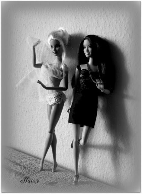Blog o Barbie Fashionistas firmy Mattel, próbach tworzenia dla nich ubrań oraz o sztuce fotografii: Czerń kolorem niezrozumiałym, czyli kolejny odcinek Palety Barw Foto Blog, Barbie, Fotografia, Barbie Dolls