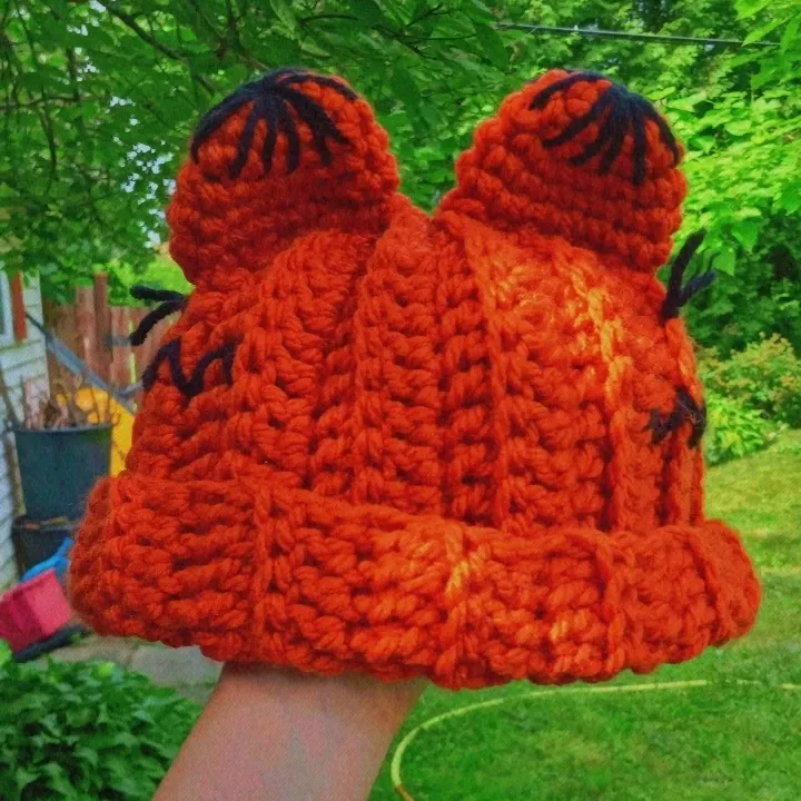 Crochet Garfield hat