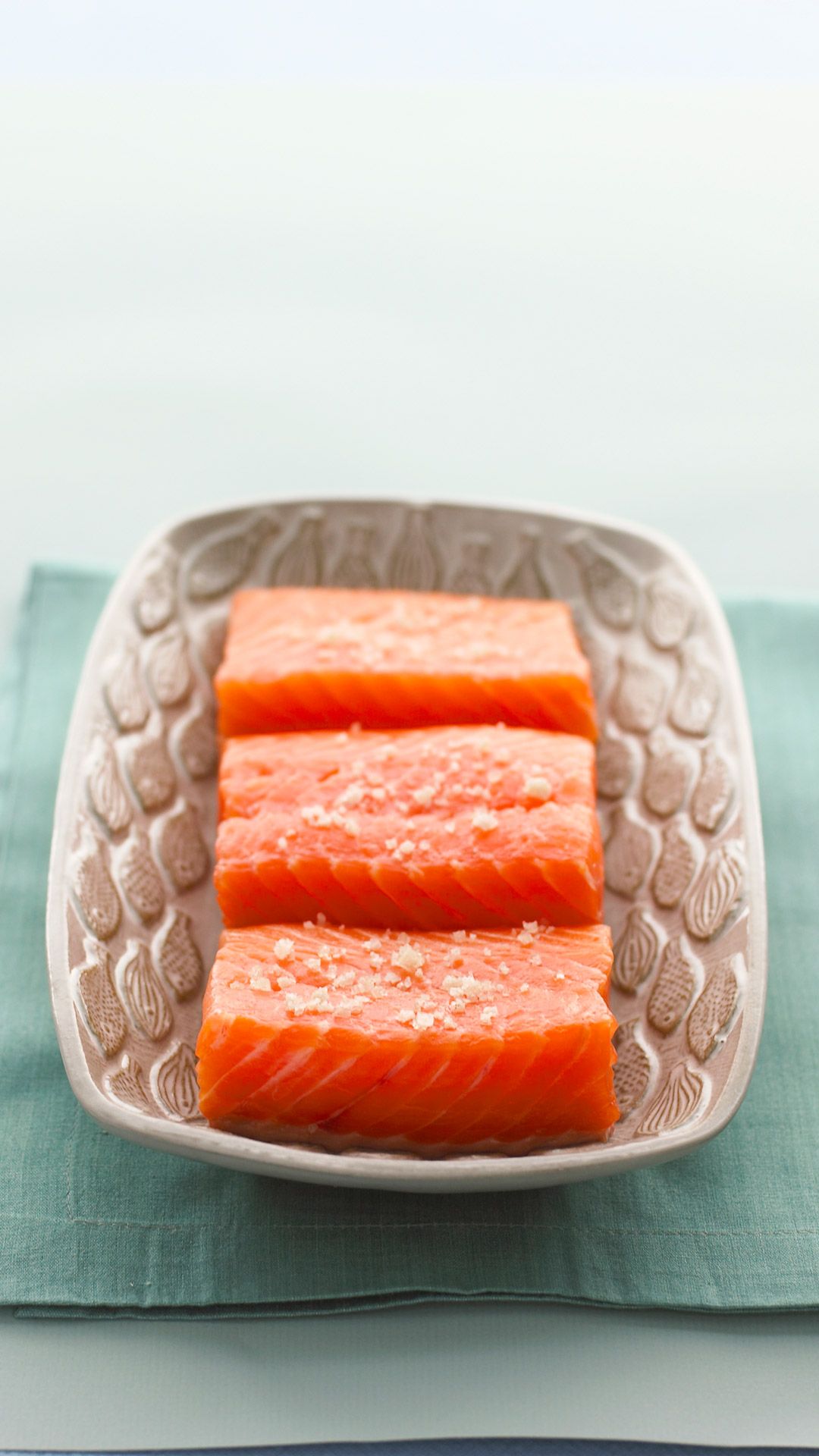 How to salt salmon abdomen How to salt salmon abdomen