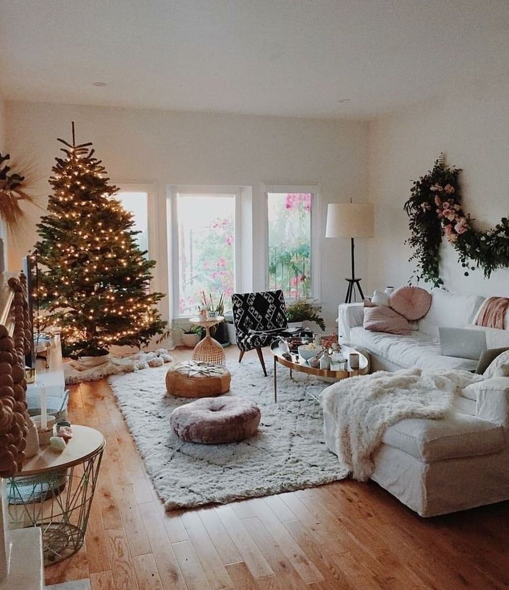 33 Small Apartment Christmas Decor Ideas - #Apartment #christmas #decor #ideas #Small #smallapartmentchristmasdecor