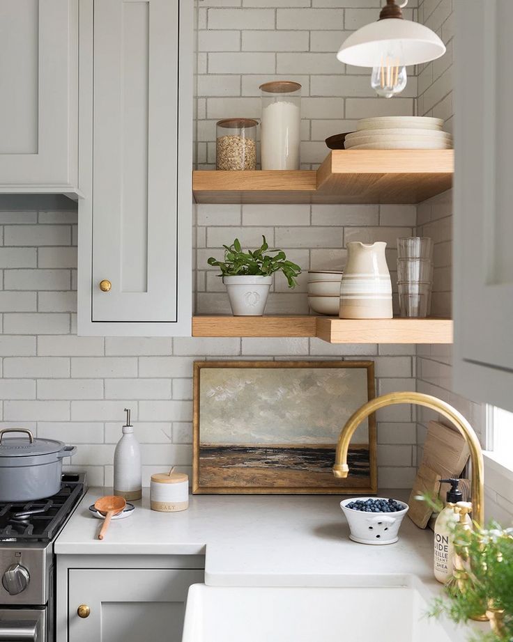 Classic Kitchen, Simple Kitchen, Kitchen Style, Home Decor Kitchen, Kitchen Room, Diy Kitchen, Kitchen Furniture, Dream Kitchen, Kitchen Hacks