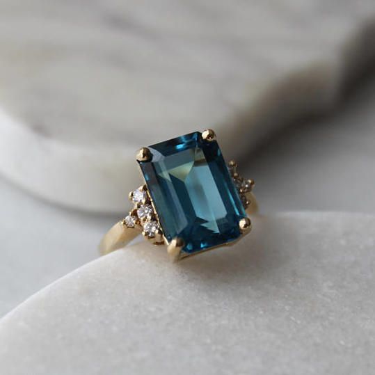 The Best Vintage Engagement Rings on Etsy #vintage