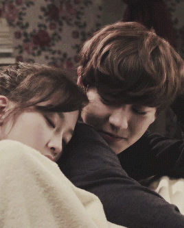 #wattpad #fanfic - ❝¿Qué pasaría si tuvieras la oportunidad de poder ser novia, amiga o familiar de algún miembro de EXO?. Acá les traigo algunas reacciones de ustedes siendo parte de su vida, de como se comportarían en cierto tipo de situación y de lo que harían o como reaccionarían a ella.❞ Esto es 100% humor y f... Park Chanyeol Exo, Exo Chanyeol, Exo K, Kyungsoo, Exo Next Door, Tao, Kdrama, Suga Gif, Moorim School