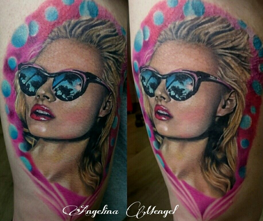 Pee retro tattoo glasses