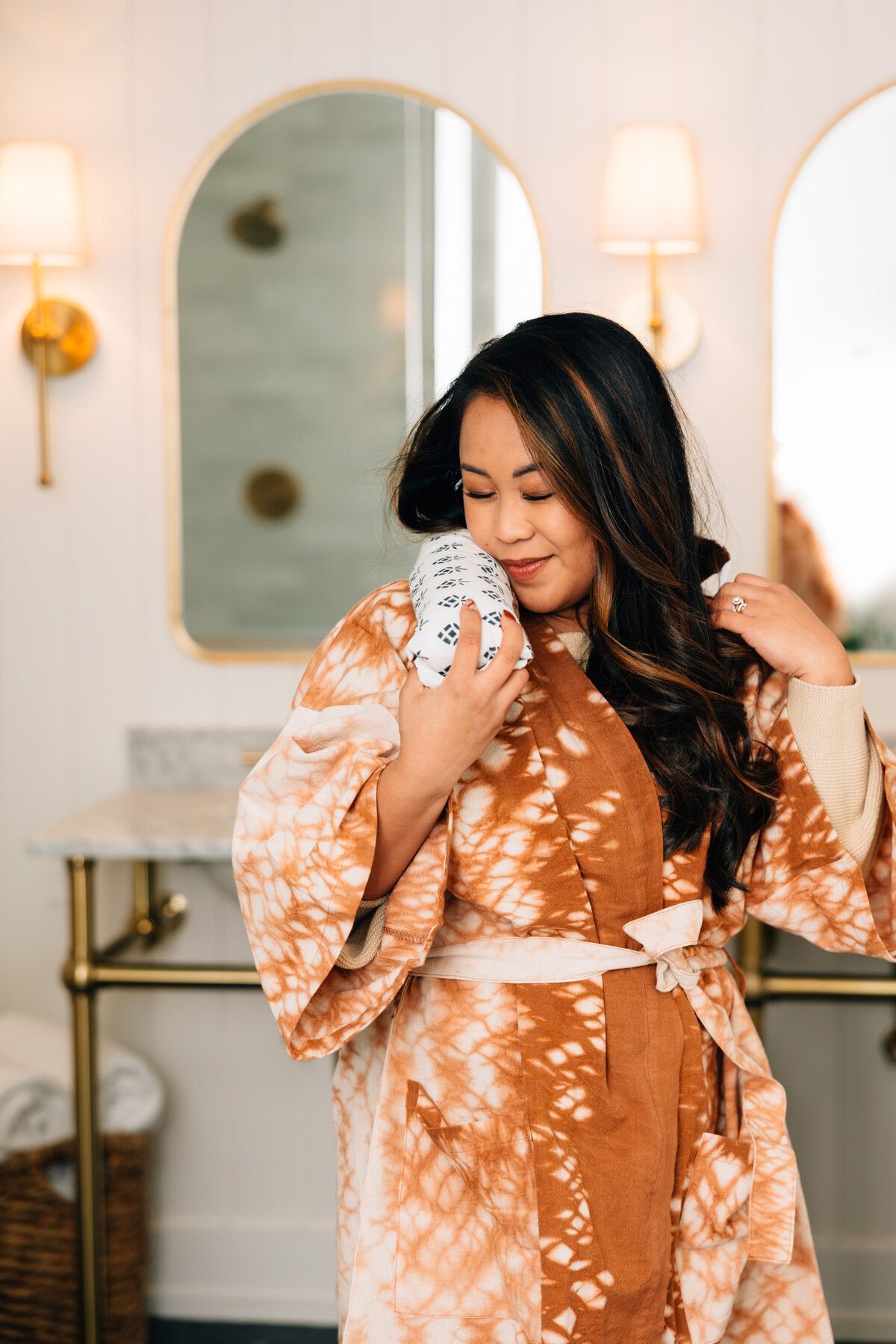 Transform your shower or bath into a spa‒like experience. Wrap yourself in this entirely handcrafted kimono‒style robe. Using a recipe of all‒natural ingredients, this 100% cotton robe is hand loomed, then hand‒dyed. Feel the care and artistry shine through, elevating an everyday moment. Crafted by artisans with Manushi, meaning "energetic woman" in Nepali. Everyday Moments, Kimono Fashion, Fair Trade, Bath And Body, Transformations, Hand Dyeing, Tie Dye, Kimono Style, In This Moment