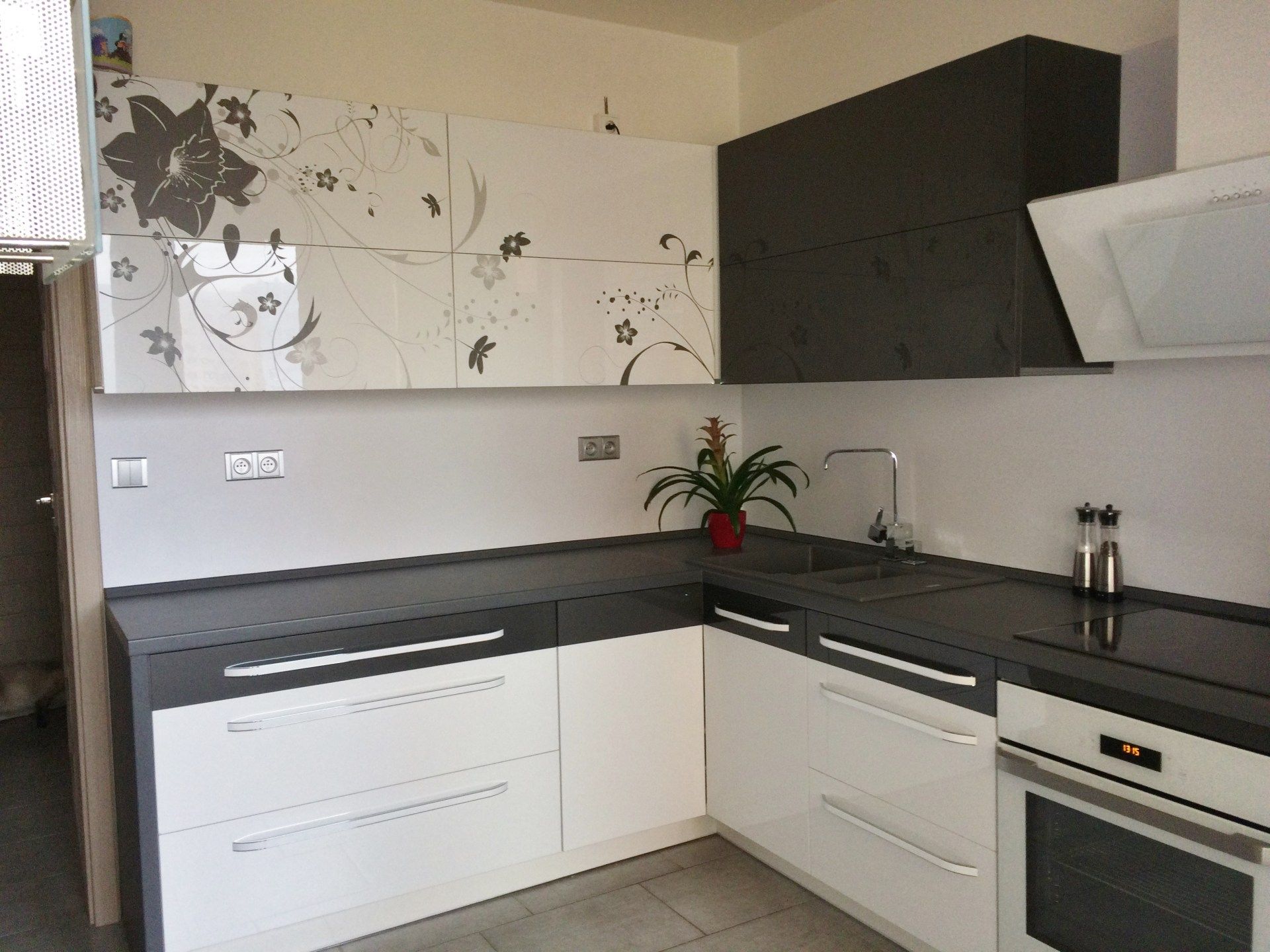 www.maroko-interier.cz Kitchen Cabinets, Home Decor, Decoration Home, Room Decor, Cabinets, Home Interior Design, Dressers, Home Decoration, Kitchen Cupboards