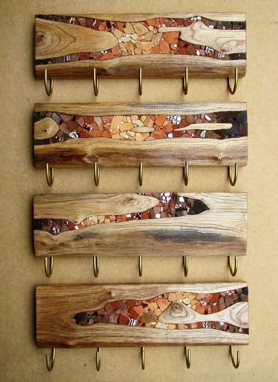 Каменная мозаика в дереве | Древология | Яндекс Дзен Driftwood Projects, Mosaic Projects, Mosaic Crafts, Driftwood Art, Wood Art Projects, Key Projects, Mosaic Stained, Mosaic Art, Mosaic Glass