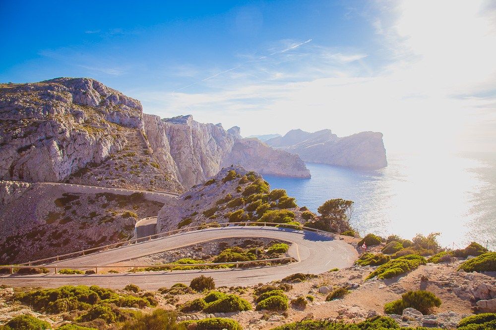 Er sucht sie auf mallorca