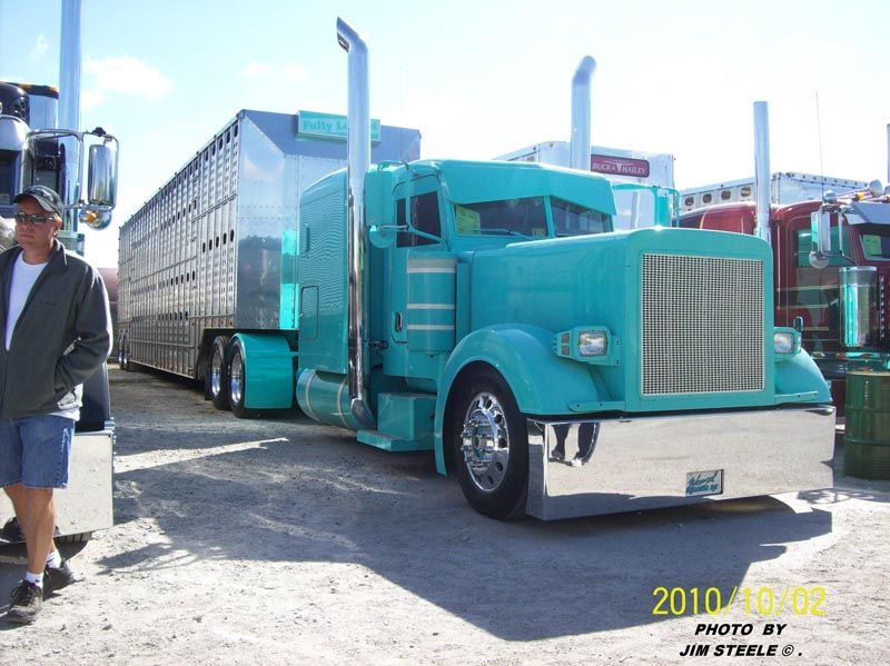 Post Up Some Custom Big Rigs With Images Big Trucks Trucks