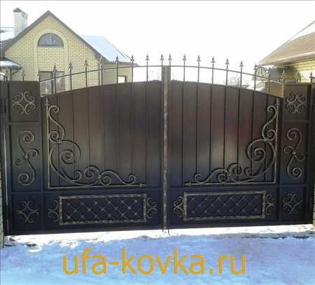 Фотографии кованых ворот и калиток - художественная ковка. 420 фото. 4 страница Iron Gate Design, Window Grill Design, Garage Doors, Windows, Outdoor Decor, Home Decor, Tiny House Stairs, Pictures, Portal
