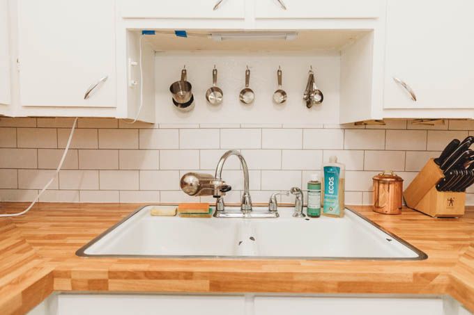 My Apartment Makeover Reveal! (renter friendly) – Emilie Eats Apartment Decorating On A Budget, Apartment Makeover, Apartment Ideas, First Apartment, Studio Apartment, Kitchen Nook, Diy Kitchen, Studio Living, Cabinet Space