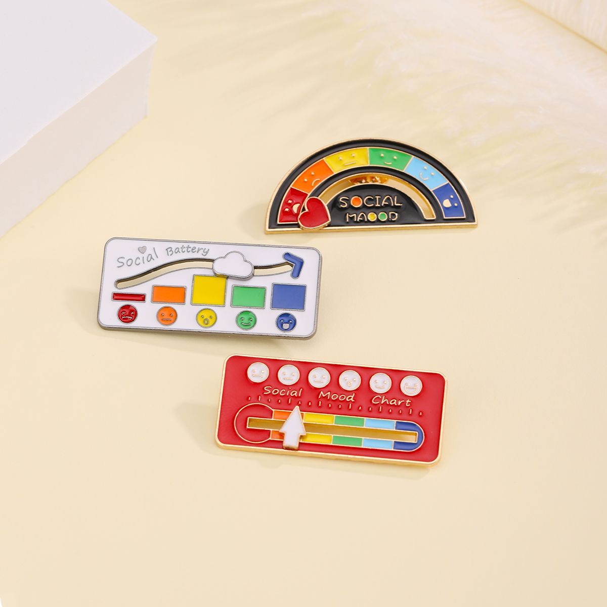 Lustige Stimmung soziale Emaille Pin meine soziale Batterie Anzeige Regenbogen Brosche Metall