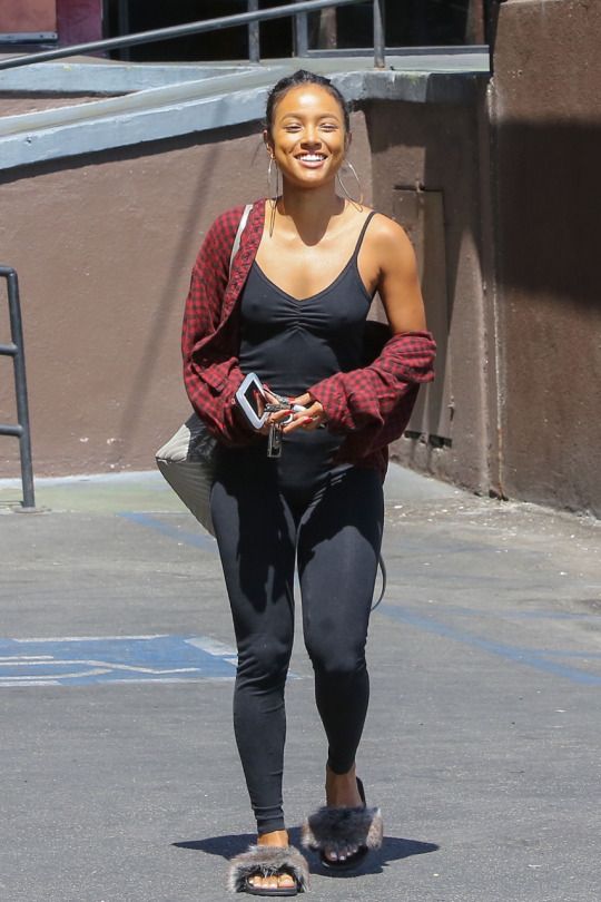 Karrueche. Streetwear, street style,
