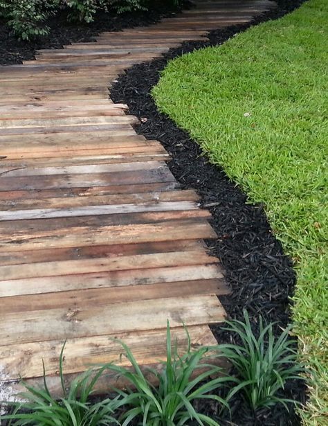Zurückeroberte Gassen , #gassen #zuruckeroberte Les jardins négatif sont...