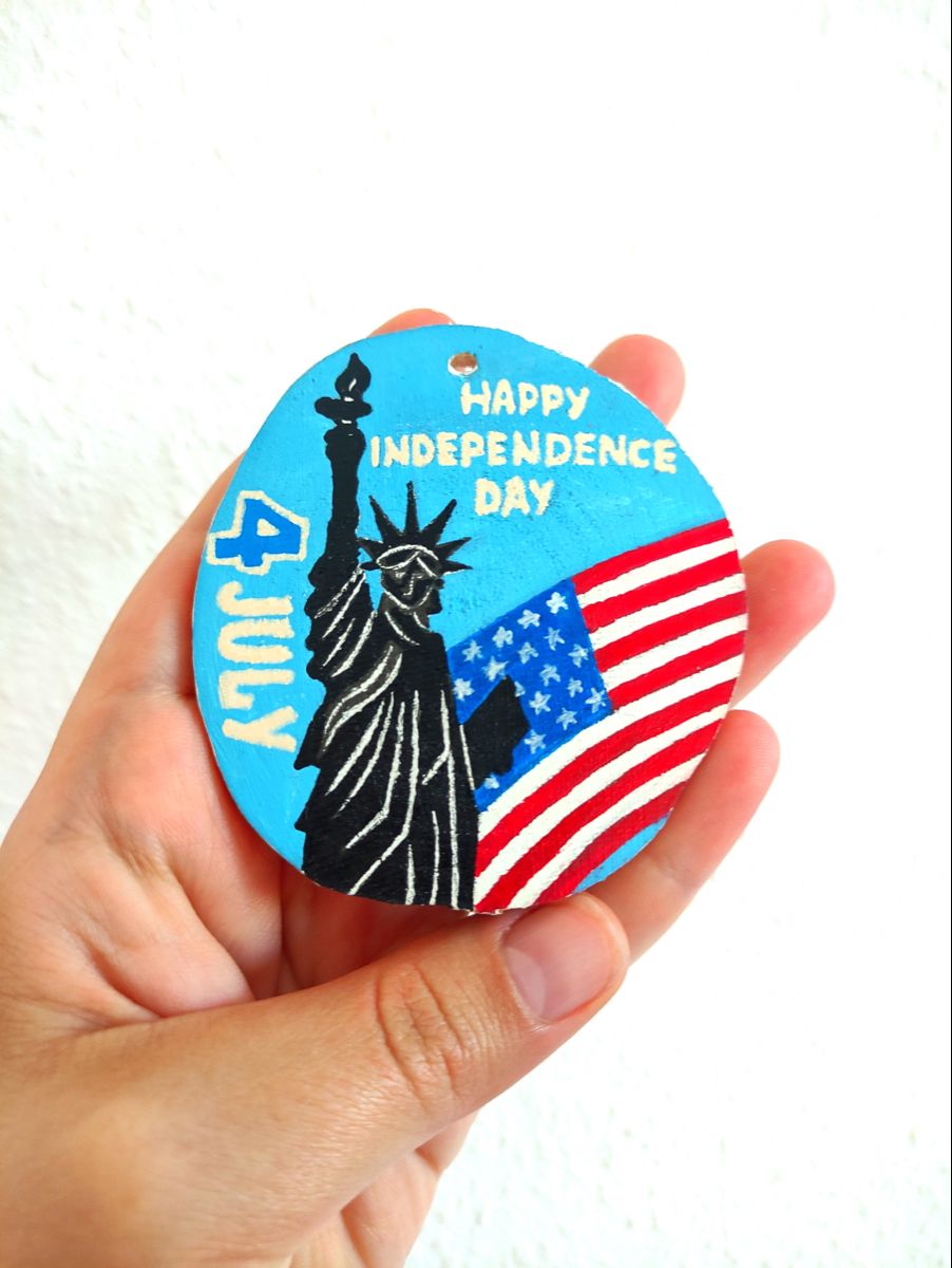 Happy Independence Day, America, and thank you for protecting independence of Ukraine. 🇺🇦🇺🇲 Congratulations on behalf of Art Owl team.🦉❤️ #4ofjuly #independenceday #independencedayart #4ofjulypainting #rockpainting #woodpainting #americaday #artowlcreativity #acrylicart Towl, Happy Independence Day, Wood Slices, Acrylic Art, Painting On Wood, Painted Rocks, 4th Of July, Ukraine, Congratulations