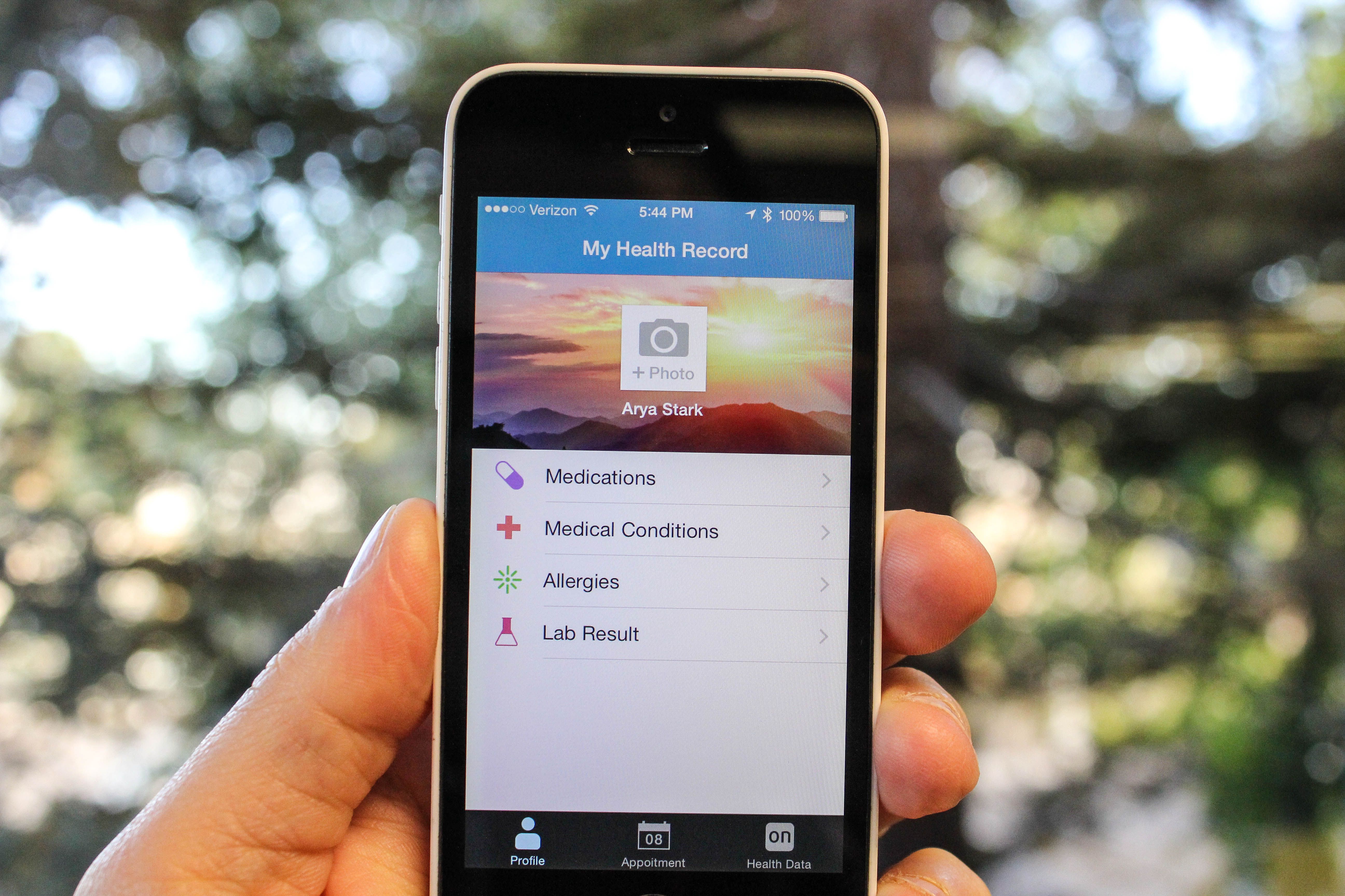 a patients personal health record reinvented on iphone easily share health data with your healthcare