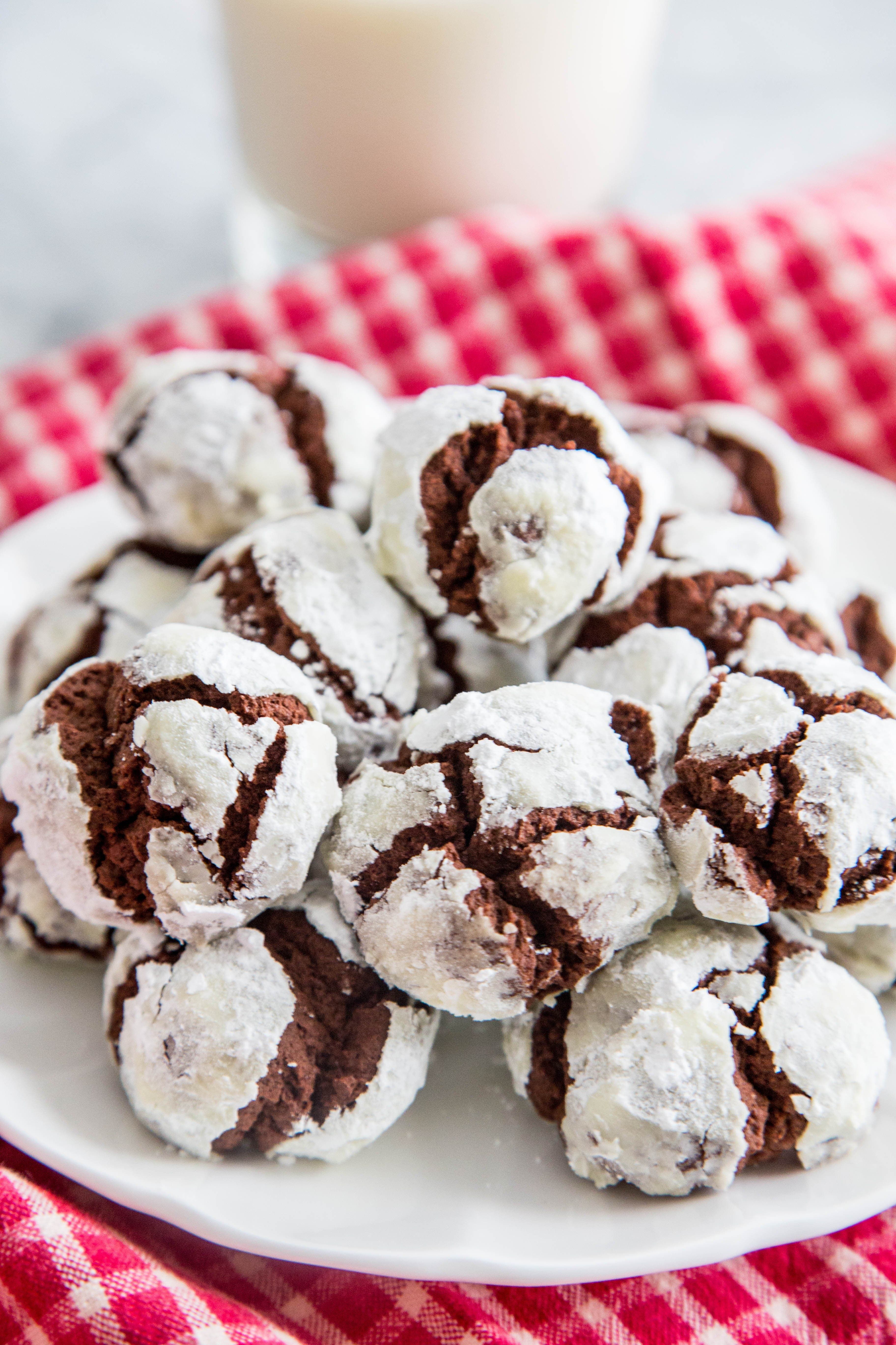 Recipe: Chocolate Crinkle Cookies | Recipe | Chocolate crinkle cookies ...