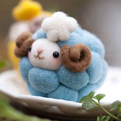 Wool Needlecraft Needlepoint Needle Felted Felting Cute Animal Kit Handmade Starter Animation Animate Cartoon Character, Lucky Sheep (Blue) by uhandcraft on Etsy https://www.etsy.com/ca/listing/292294389/wool-needlecraft-needlepoint-needle Needle Felting Diy, Needle Felting Projects, Needle Felted Animals, Felt Animals, Cute Animals, Wool Felting, Wool Felt Projects, Cute Crafts, Felt Crafts