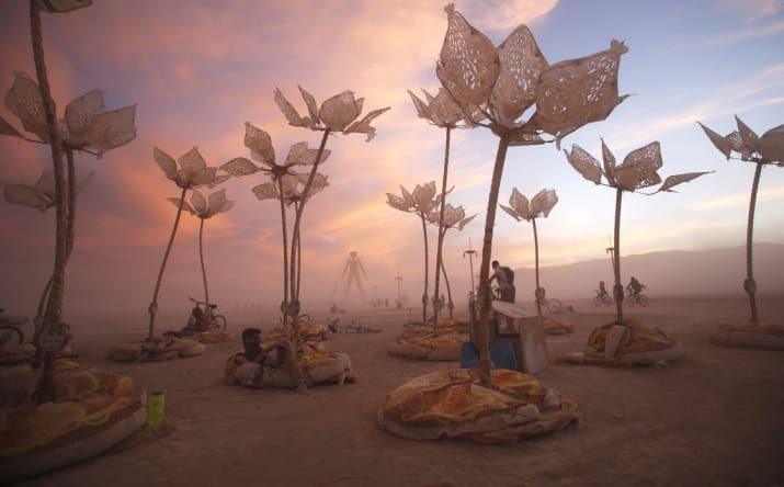 37 Of The Most Insane Pictures Ever Taken At Burning Man #artinstallation